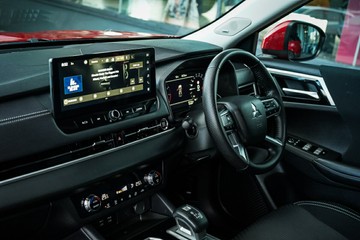 https://vehicle-cdn.autoleague.cloud/28170_21010262_15.jpg