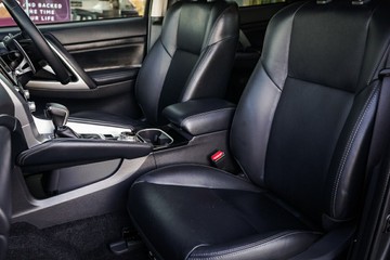 https://vehicle-cdn.autoleague.cloud/28170_21010263_18.jpg