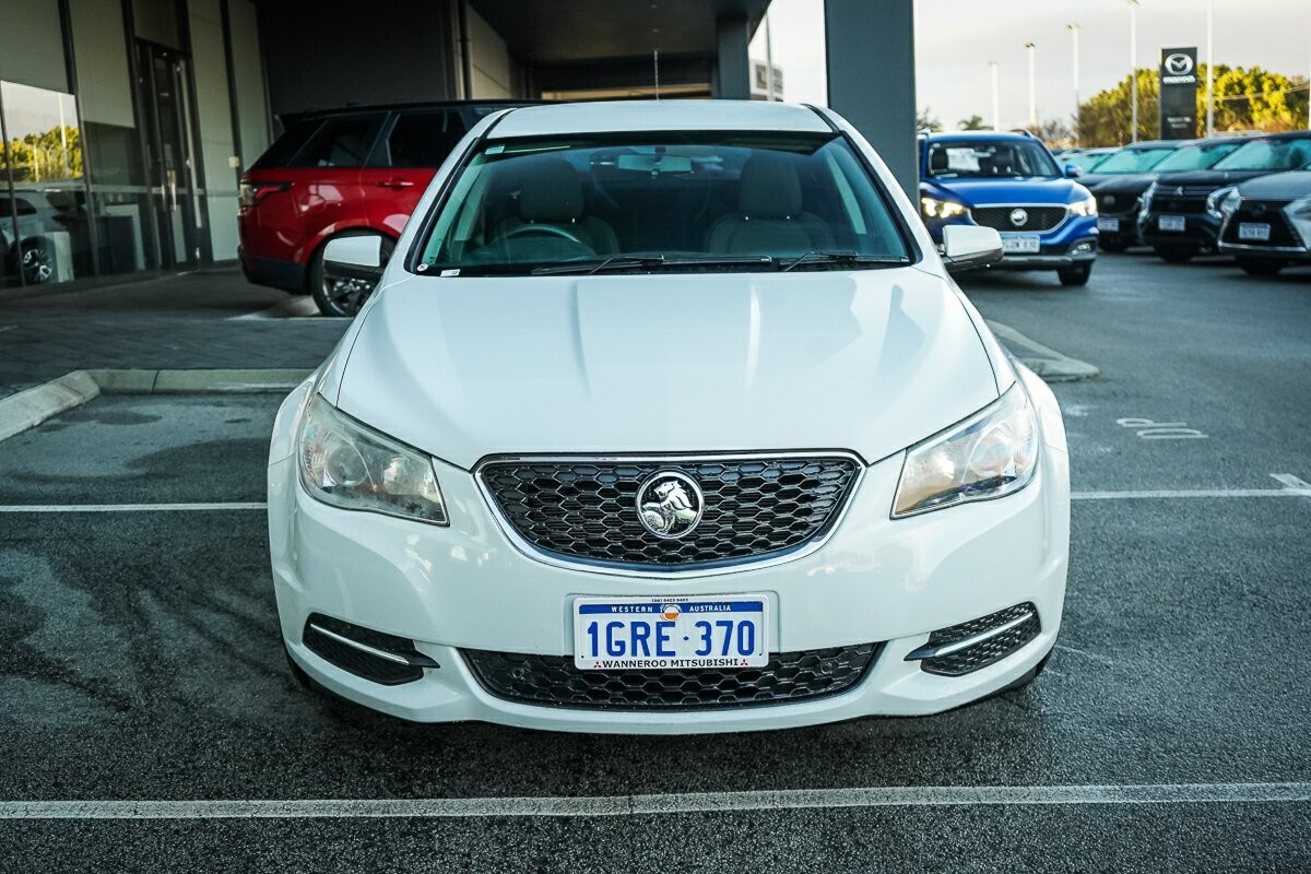 Holden Commodore image 2