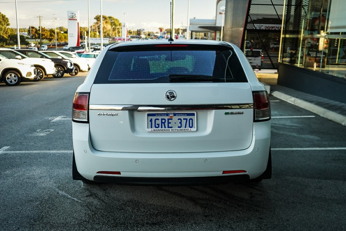 Holden Commodore image 4