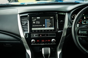 https://vehicle-cdn.autoleague.cloud/28170_21010266_13.jpg