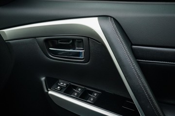 https://vehicle-cdn.autoleague.cloud/28170_21010266_26.jpg