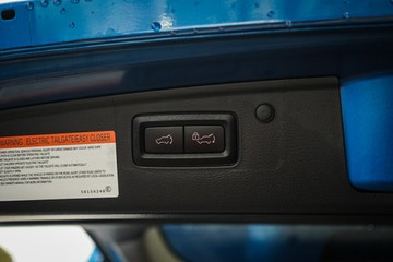 https://vehicle-cdn.autoleague.cloud/28170_21010266_9.jpg