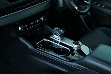 https://vehicle-cdn.autoleague.cloud/28170_21010276_21.jpg