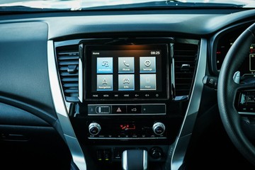 https://vehicle-cdn.autoleague.cloud/28170_21010278_13.jpg