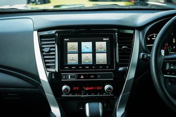 https://vehicle-cdn.autoleague.cloud/28170_21010289_13.jpg