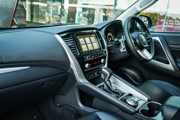 https://vehicle-cdn.autoleague.cloud/28170_21010289_17.jpg