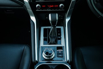 https://vehicle-cdn.autoleague.cloud/28170_21010289_24.jpg