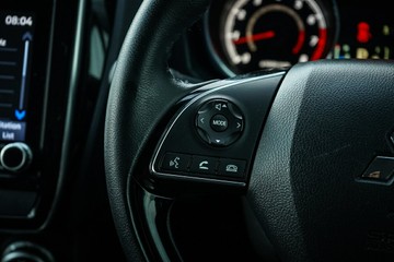 https://vehicle-cdn.autoleague.cloud/28170_21010291_18.jpg