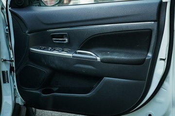 https://vehicle-cdn.autoleague.cloud/28170_21010291_25.jpg