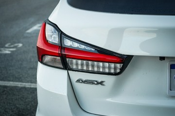 https://vehicle-cdn.autoleague.cloud/28170_21010291_6.jpg