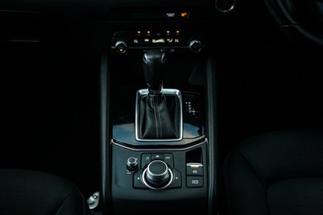 https://vehicle-cdn.autoleague.cloud/28170_21010297_24.jpg