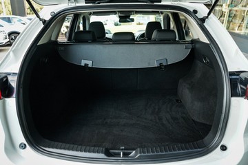 https://vehicle-cdn.autoleague.cloud/28170_21010297_9.jpg
