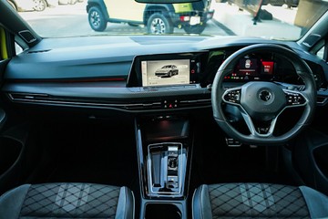 https://vehicle-cdn.autoleague.cloud/28170_21010329_13.jpg