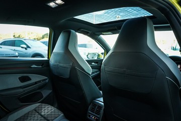 https://vehicle-cdn.autoleague.cloud/28170_21010329_23.jpg