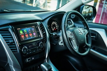 https://vehicle-cdn.autoleague.cloud/28170_21010337_15.jpg