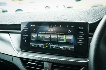 https://vehicle-cdn.autoleague.cloud/28170_21010340_10.jpg