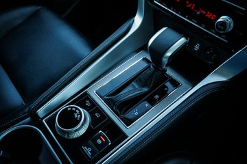 https://vehicle-cdn.autoleague.cloud/28170_21010343_23.jpg