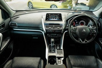 https://vehicle-cdn.autoleague.cloud/28170_21010345_10.jpg
