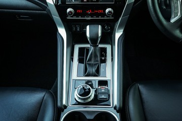 https://vehicle-cdn.autoleague.cloud/28170_21010356_12.jpg