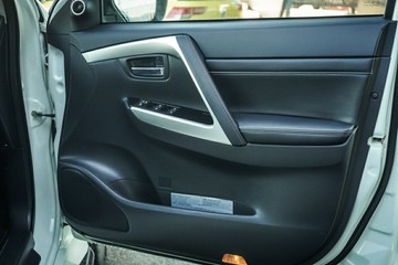 https://vehicle-cdn.autoleague.cloud/28170_21010356_16.jpg