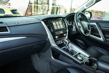 https://vehicle-cdn.autoleague.cloud/28170_21010356_25.jpg