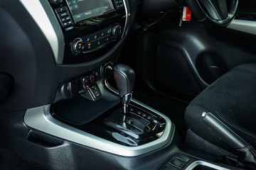https://vehicle-cdn.autoleague.cloud/28170_21010359_23.jpg