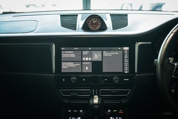 https://vehicle-cdn.autoleague.cloud/28170_21010360_16.jpg