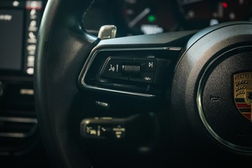 https://vehicle-cdn.autoleague.cloud/28170_21010360_22.jpg