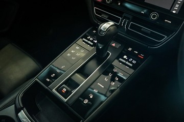https://vehicle-cdn.autoleague.cloud/28170_21010360_27.jpg