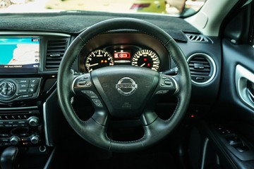 https://vehicle-cdn.autoleague.cloud/28170_21010370_13.jpg