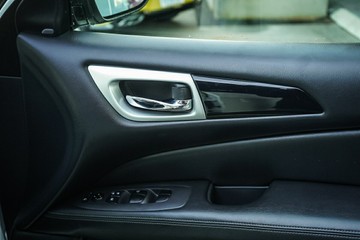 https://vehicle-cdn.autoleague.cloud/28170_21010370_17.jpg