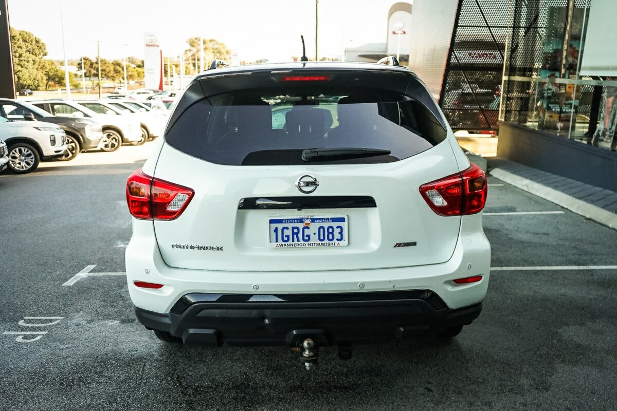 Nissan Pathfinder image 4
