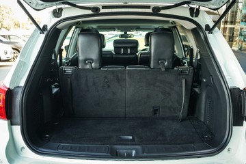 https://vehicle-cdn.autoleague.cloud/28170_21010370_8.jpg
