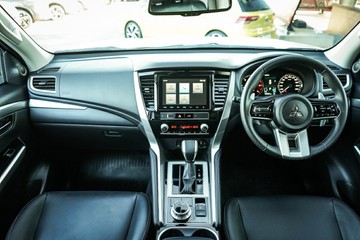 https://vehicle-cdn.autoleague.cloud/28170_21010384_10.jpg