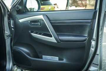 https://vehicle-cdn.autoleague.cloud/28170_21010384_16.jpg