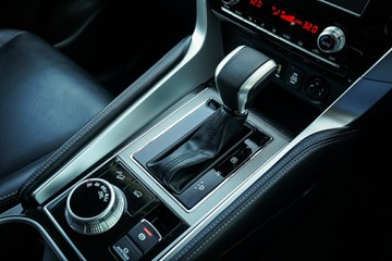 https://vehicle-cdn.autoleague.cloud/28170_21010384_22.jpg