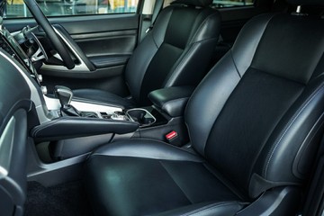 https://vehicle-cdn.autoleague.cloud/28170_21010384_23.jpg
