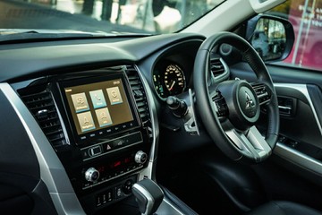 https://vehicle-cdn.autoleague.cloud/28170_21010384_25.jpg