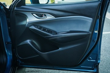 https://vehicle-cdn.autoleague.cloud/28170_21010388_27.jpg