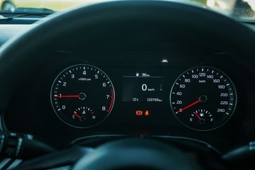https://vehicle-cdn.autoleague.cloud/28170_21010391_12.jpg
