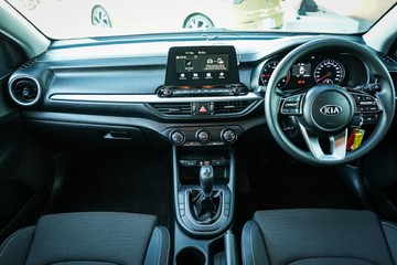 https://vehicle-cdn.autoleague.cloud/28170_21010391_15.jpg