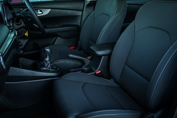 https://vehicle-cdn.autoleague.cloud/28170_21010391_19.jpg