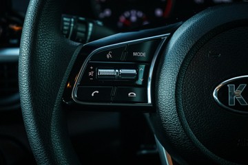 https://vehicle-cdn.autoleague.cloud/28170_21010391_20.jpg
