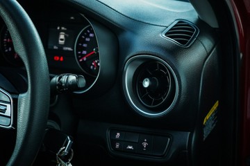 https://vehicle-cdn.autoleague.cloud/28170_21010391_22.jpg