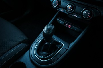 https://vehicle-cdn.autoleague.cloud/28170_21010391_23.jpg