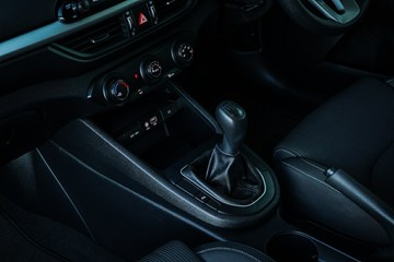https://vehicle-cdn.autoleague.cloud/28170_21010391_24.jpg