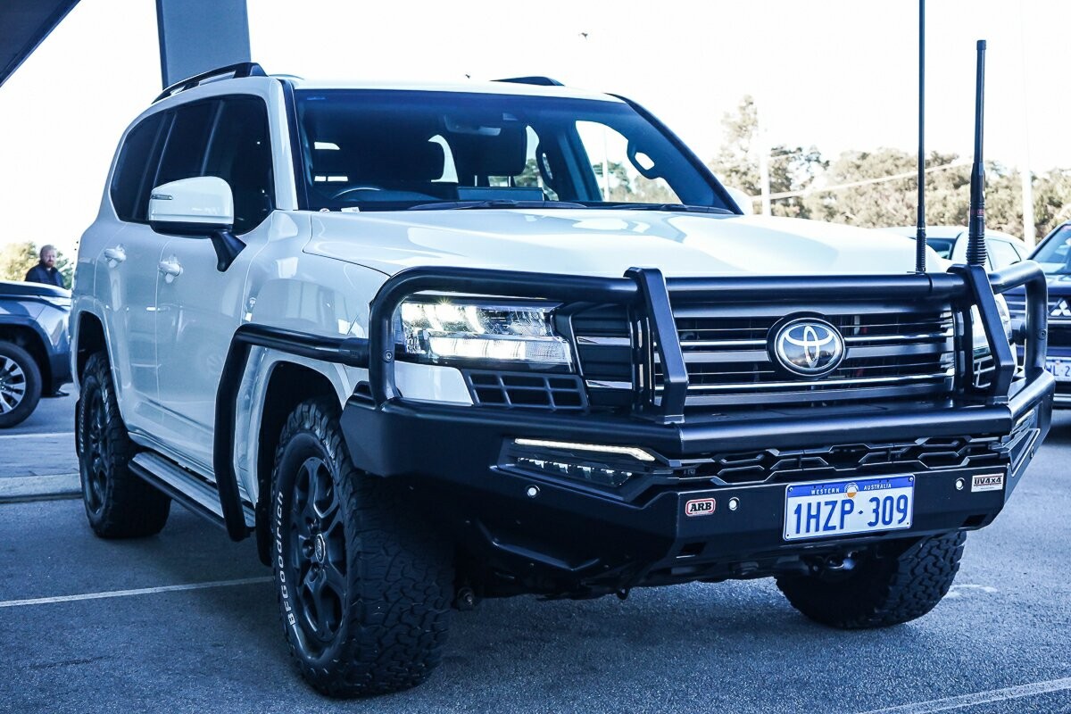 Toyota Landcruiser image 4