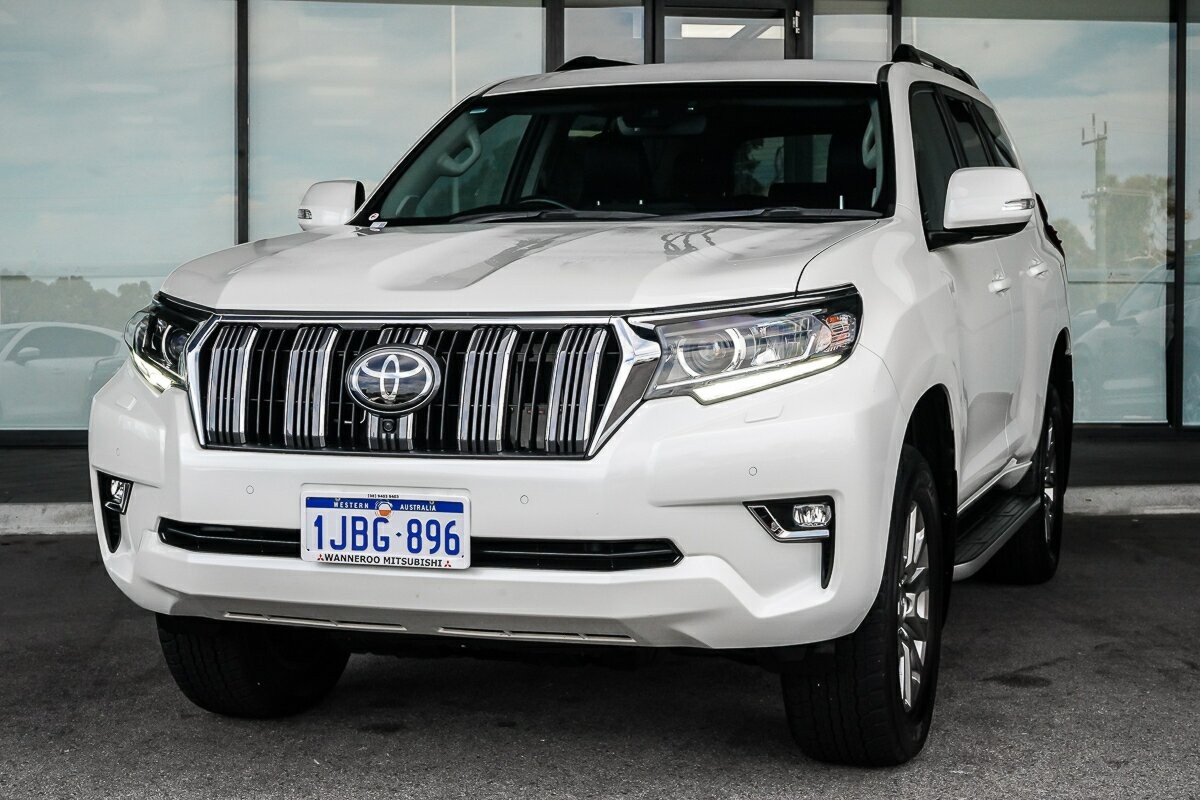 Toyota Landcruiser Prado image 4