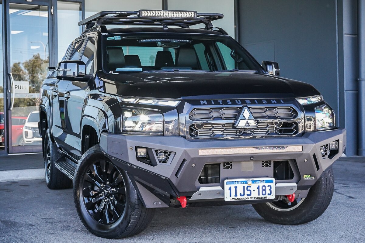 Mitsubishi Triton image 1